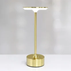 Bordlampe | Batteri | 3CCT | 250lm | 2.5W | TAVOLO | Guld