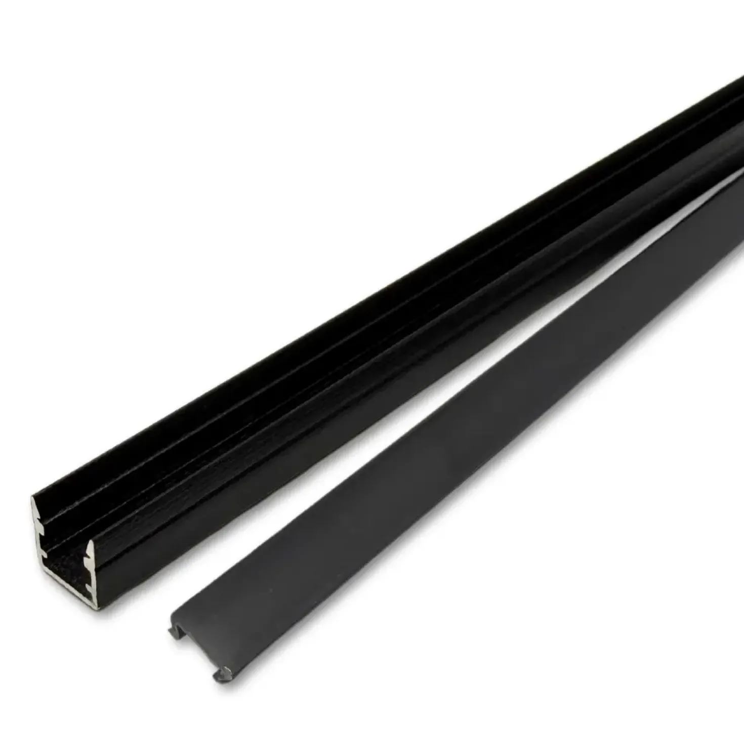 120cm Aluprofil til Akustikpanel | 10x10mm | Inkl. diffusere og beslag