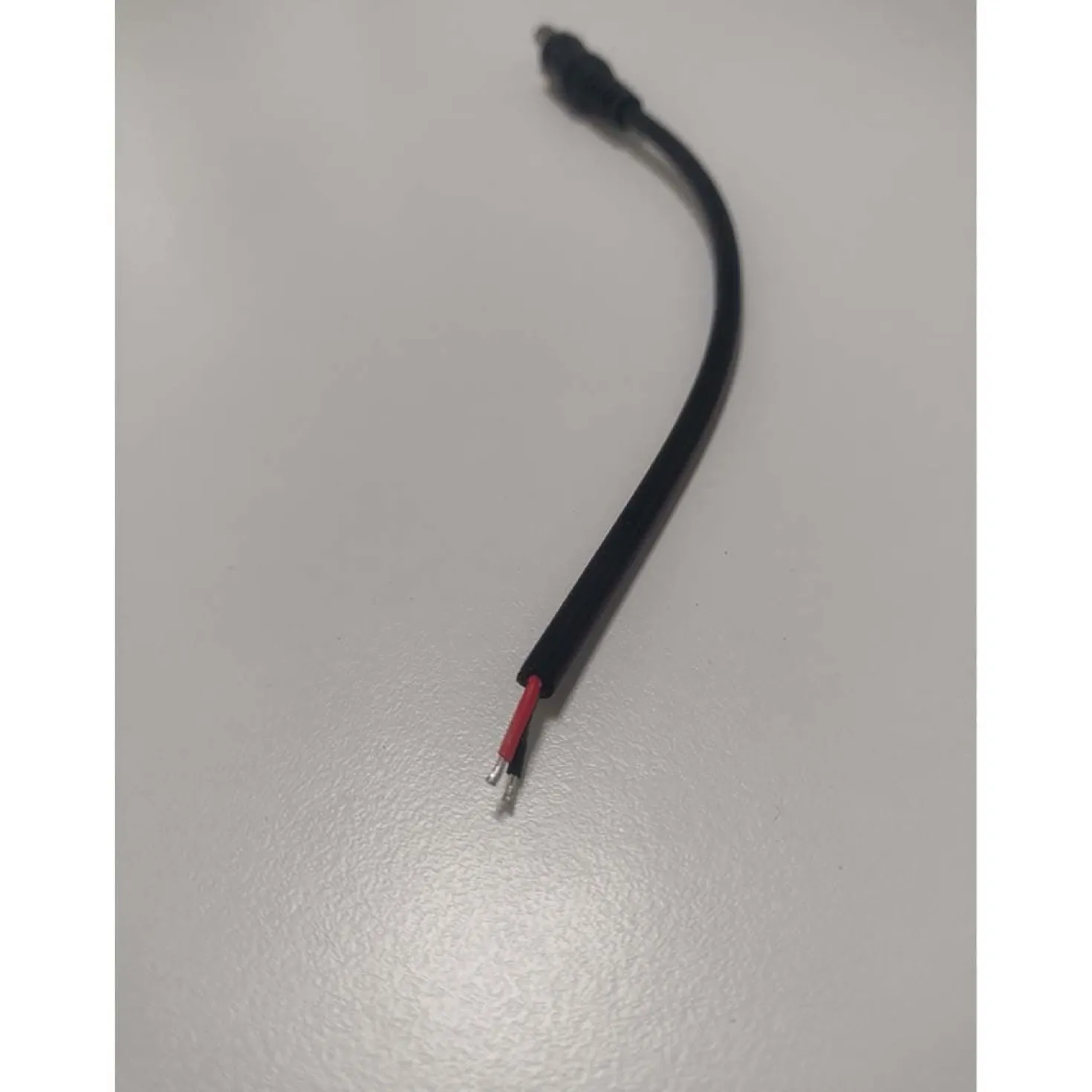 COB LED Strip Sæt | 6m | 3000K | Zigbee | 9W/m | 8mm | Inkl. Controller og Fjernbetjening
